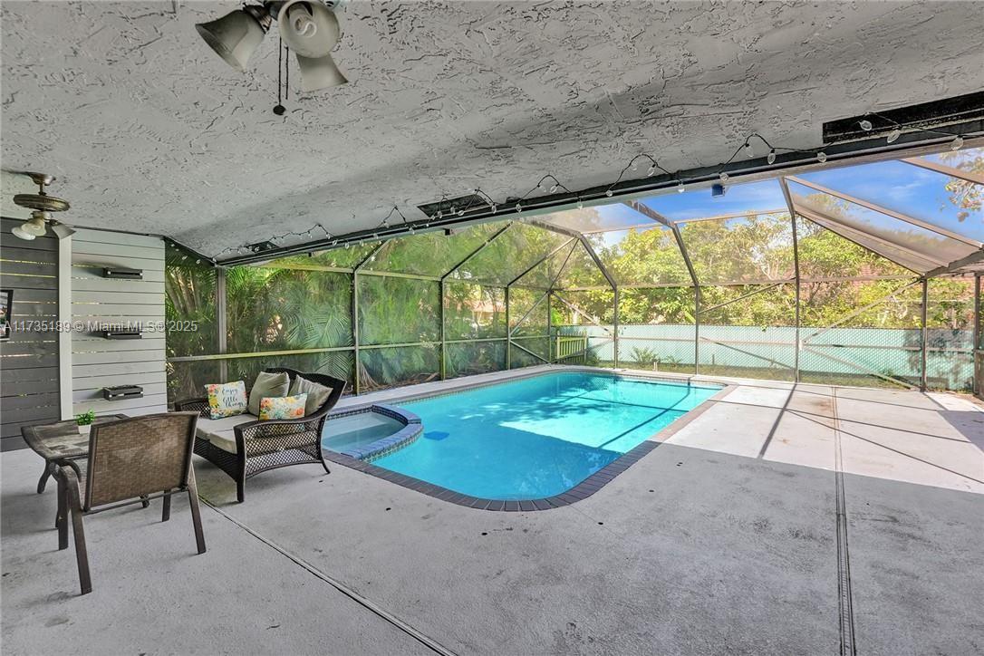 WINSTON PARK - Residential