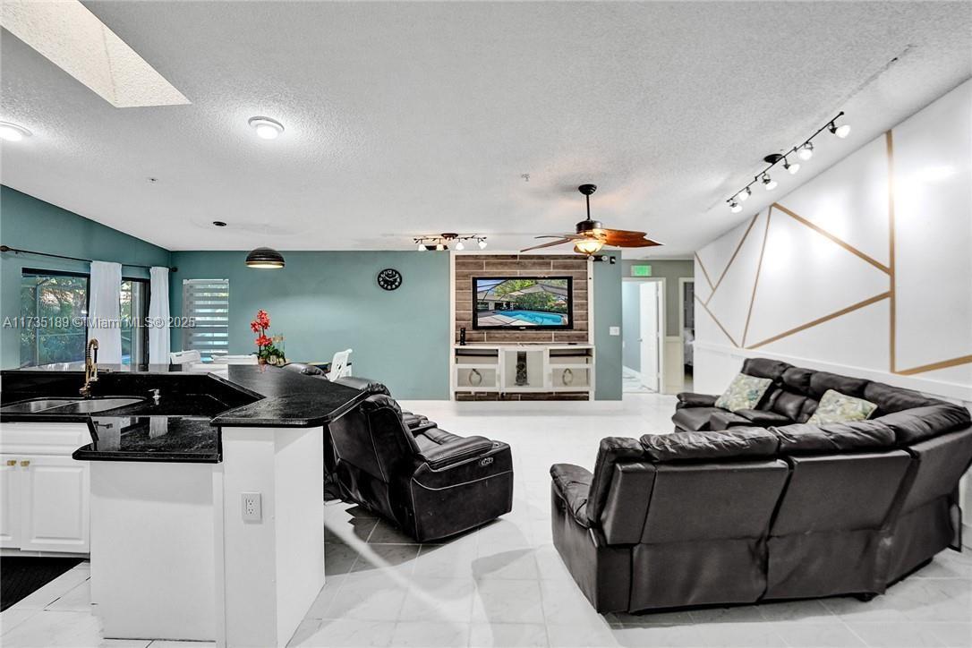WINSTON PARK - Residential