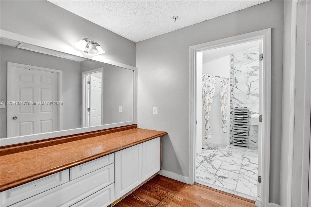 WINSTON PARK - Residential