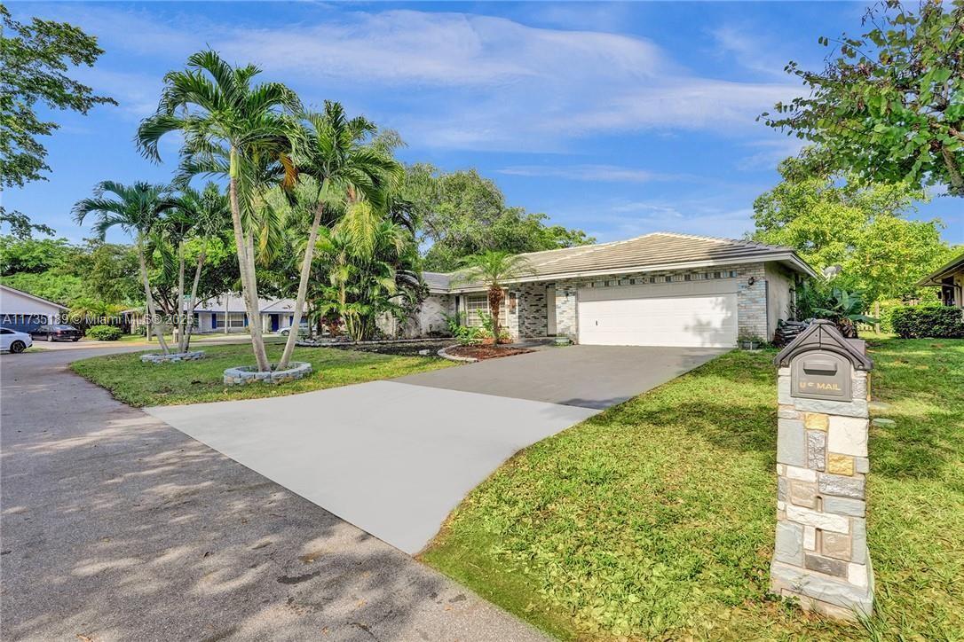 WINSTON PARK - Residential