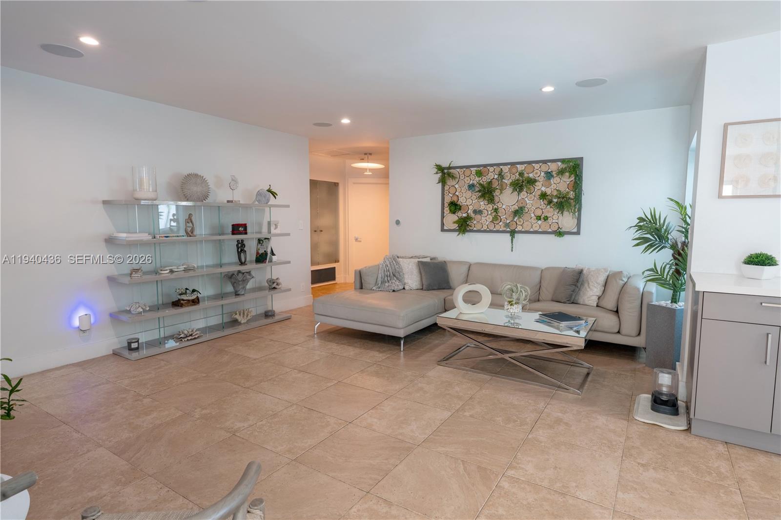 LAKE ESTATES - Residential