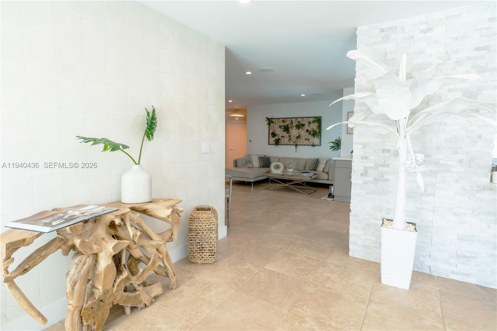 LAKE ESTATES - Residential