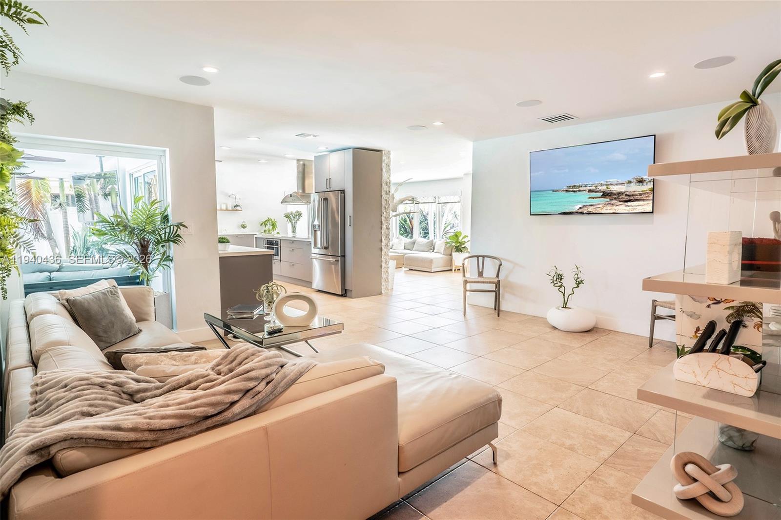 LAKE ESTATES - Residential