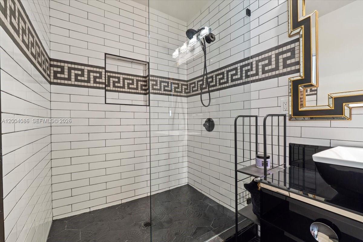 CORAL RIDGE COUNTRY CLUB - Residential