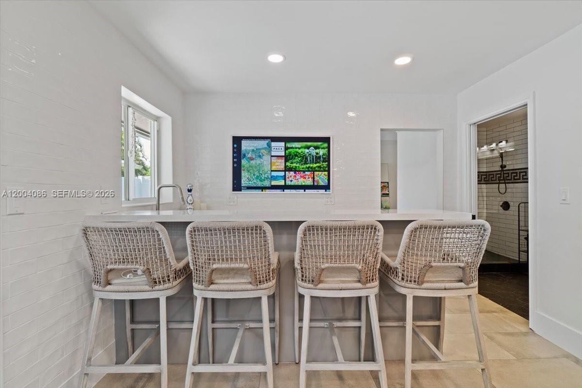 CORAL RIDGE COUNTRY CLUB - Residential