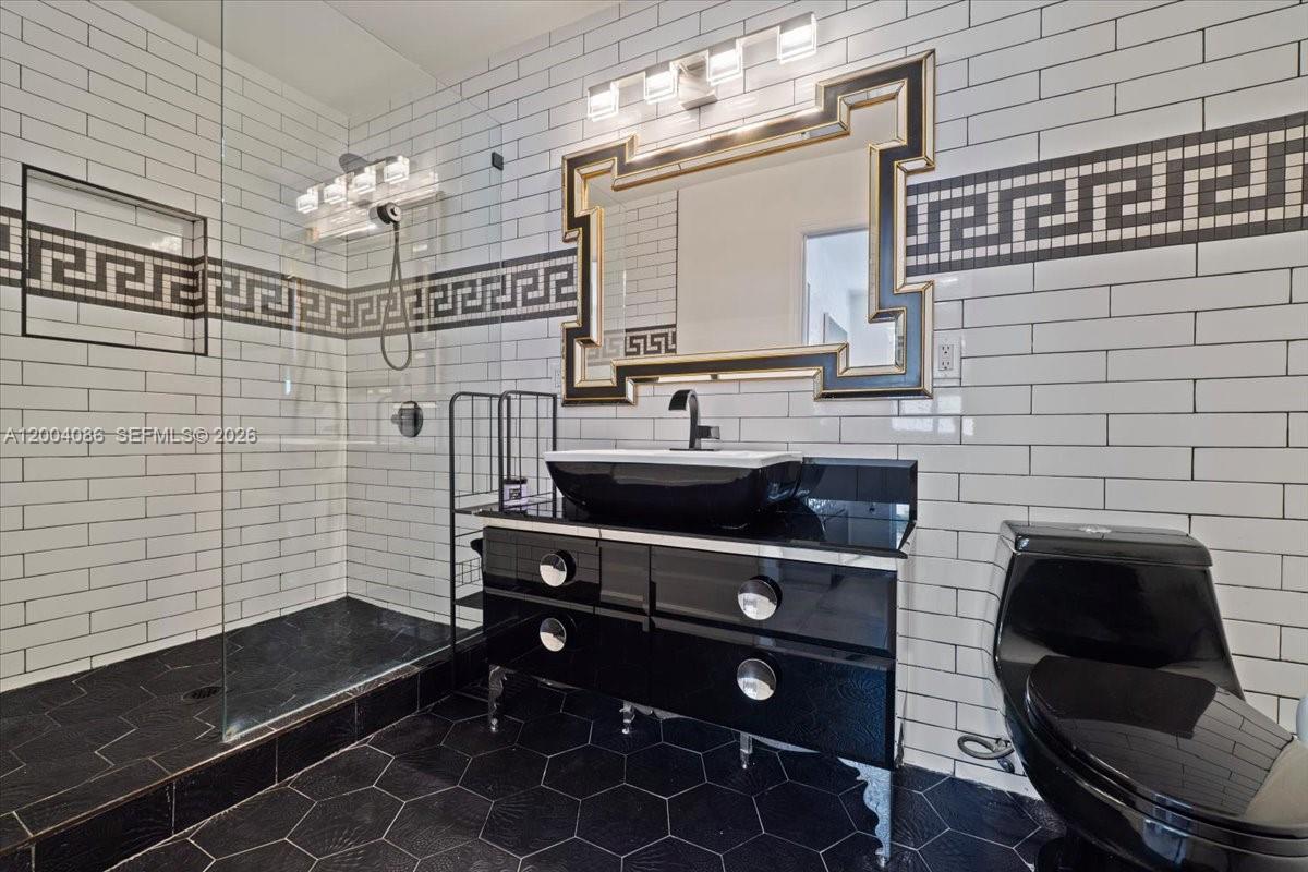 CORAL RIDGE COUNTRY CLUB - Residential