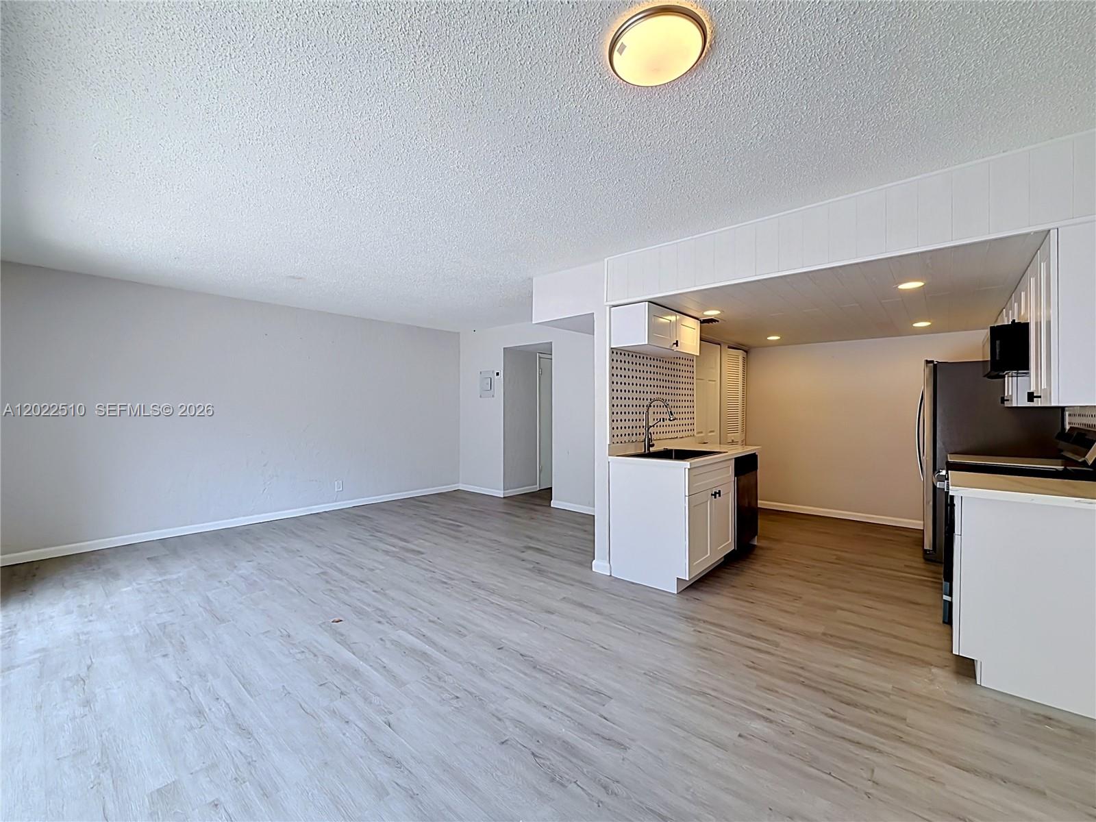 TOWNHOUSES AT NOVA - Residential