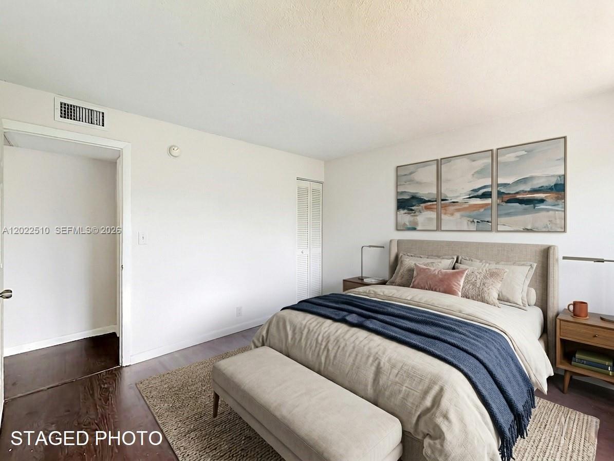 TOWNHOUSES AT NOVA - Residential