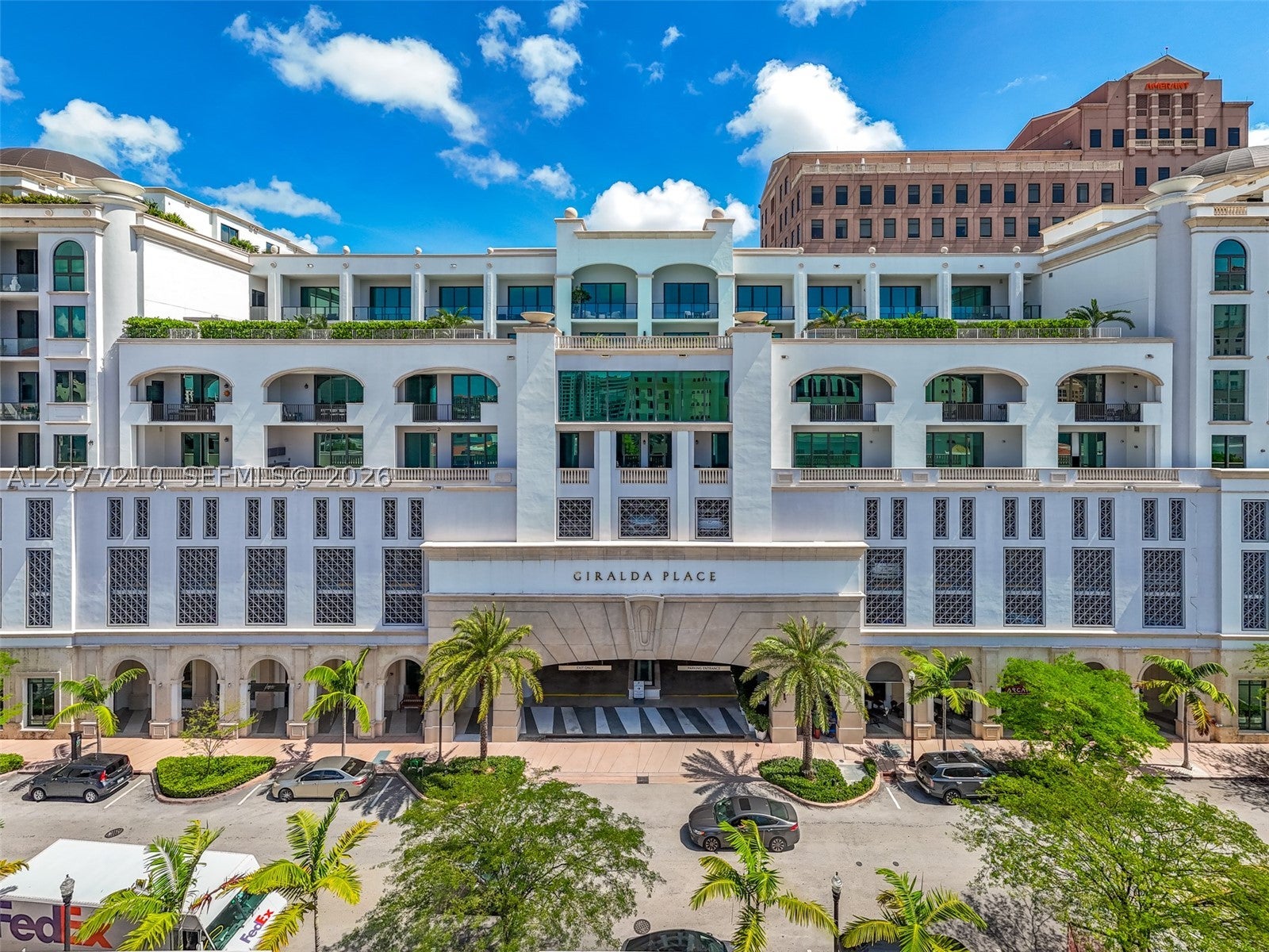 275 Giralda Ave