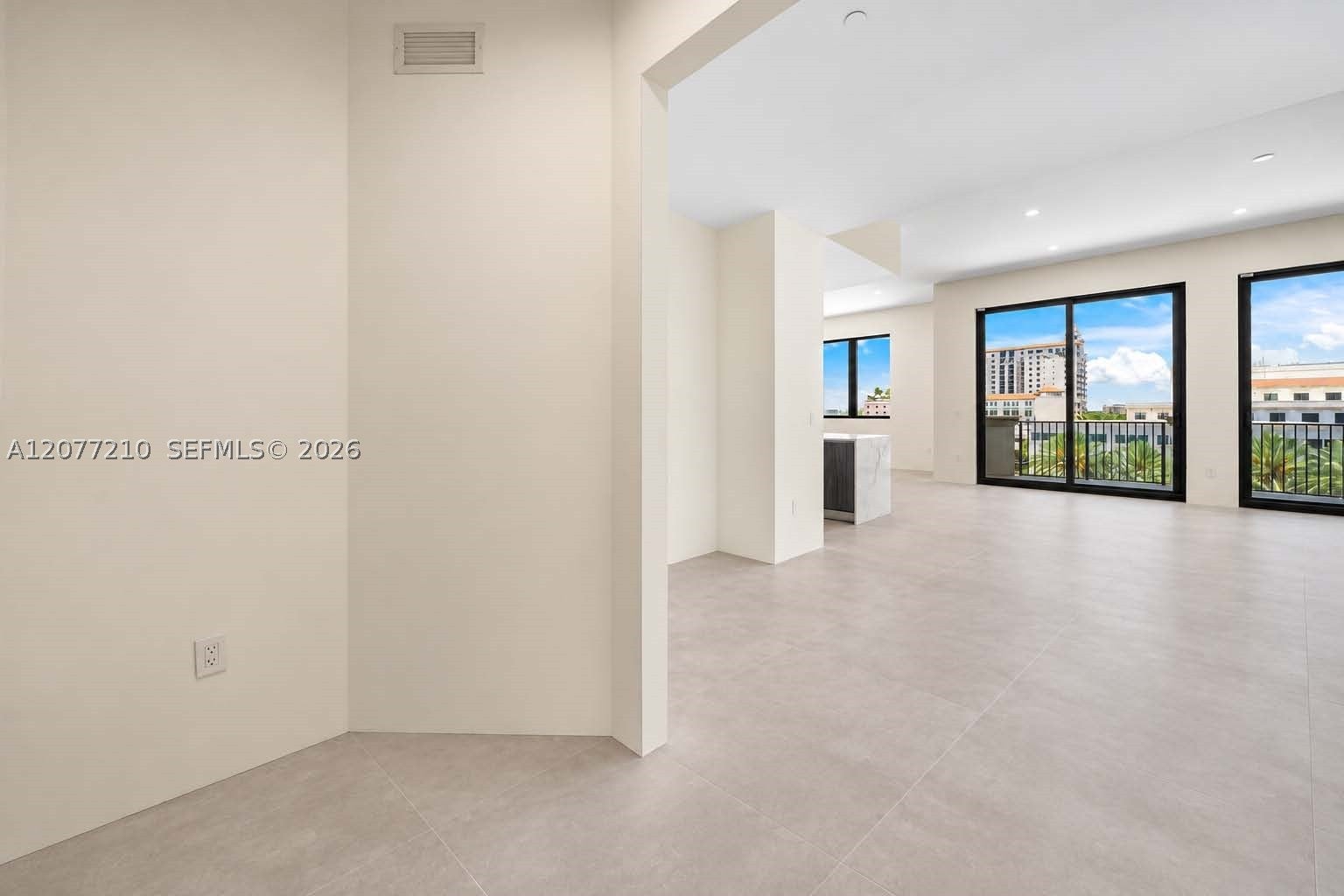 275 Giralda Ave 6A, Coral Gables FL 33134