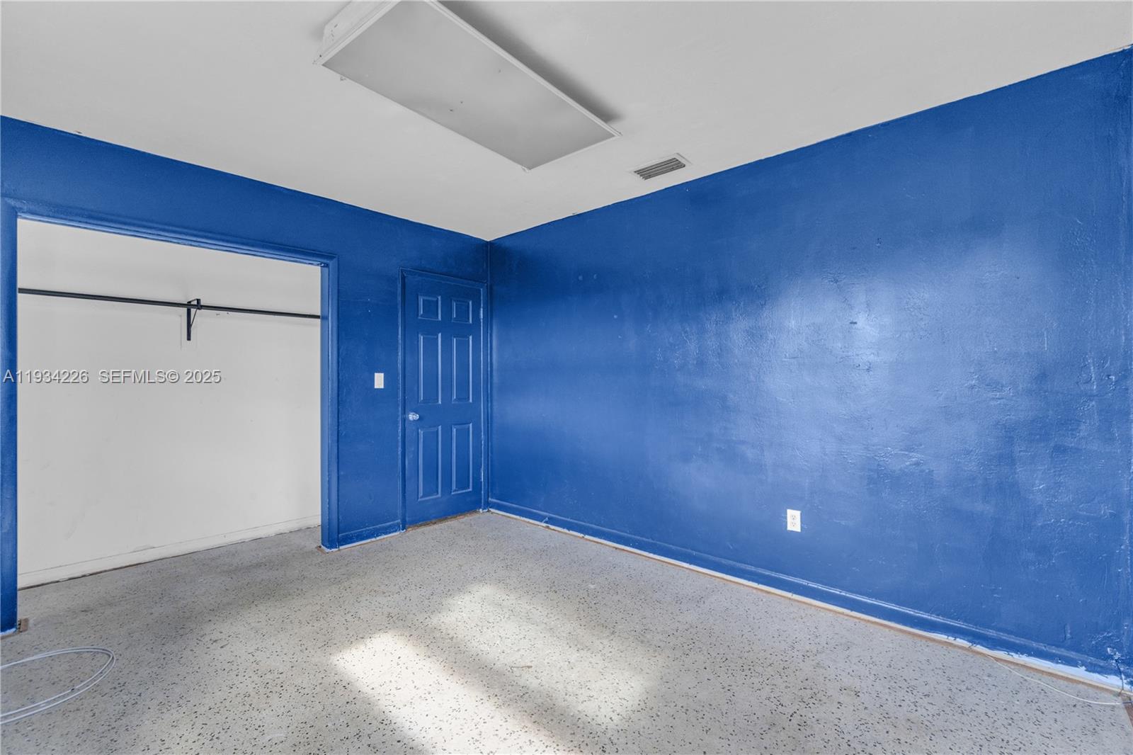 AVOCADO ESTATES - Residential