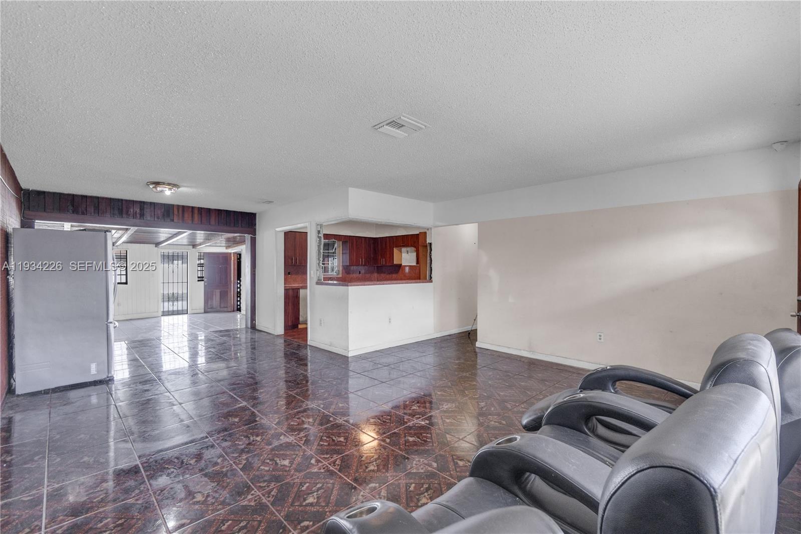 AVOCADO ESTATES - Residential