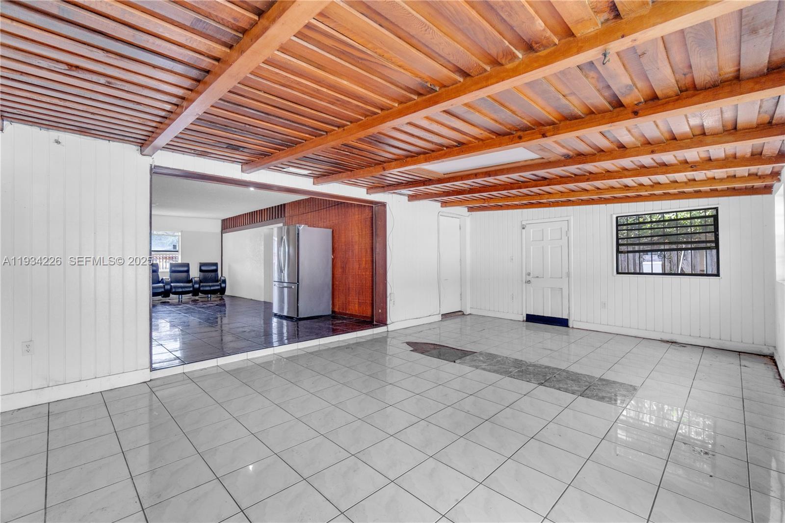 AVOCADO ESTATES - Residential