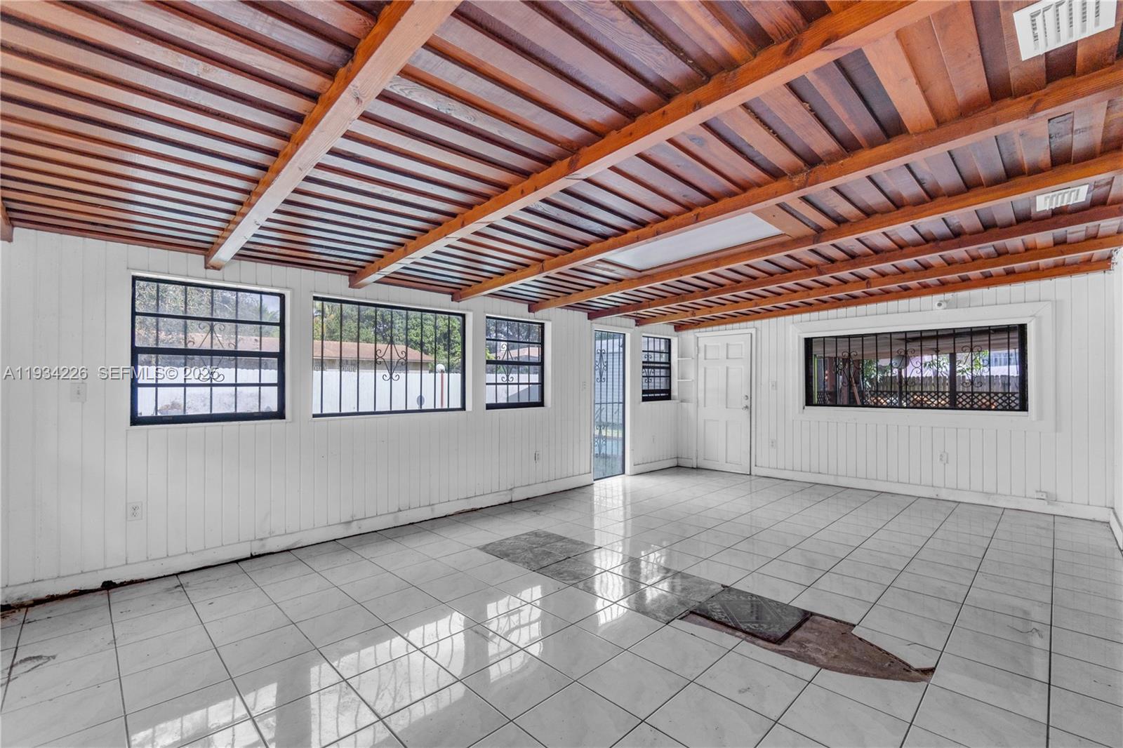 AVOCADO ESTATES - Residential