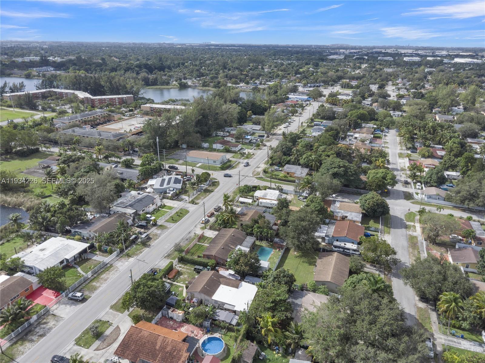 AVOCADO ESTATES - Residential