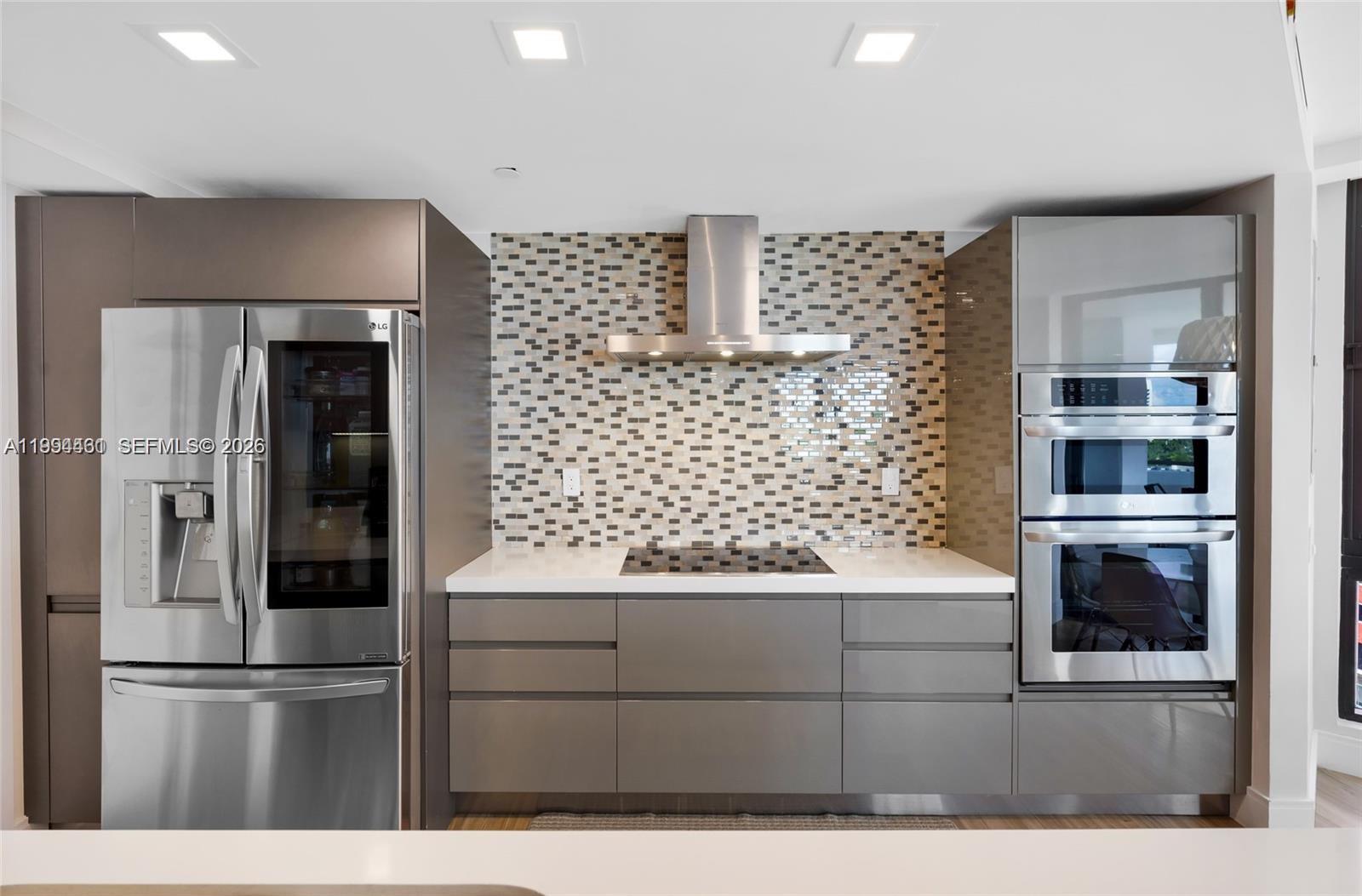 VILLA REGINA CONDO - Residential