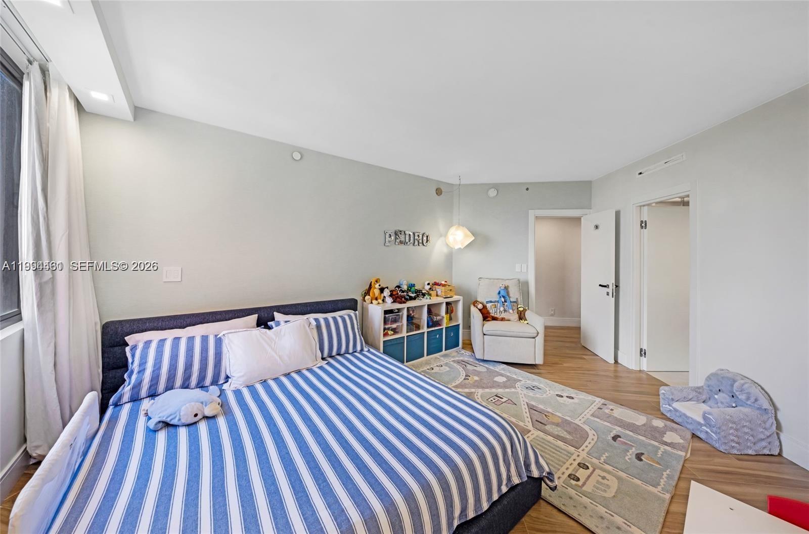 VILLA REGINA CONDO - Residential