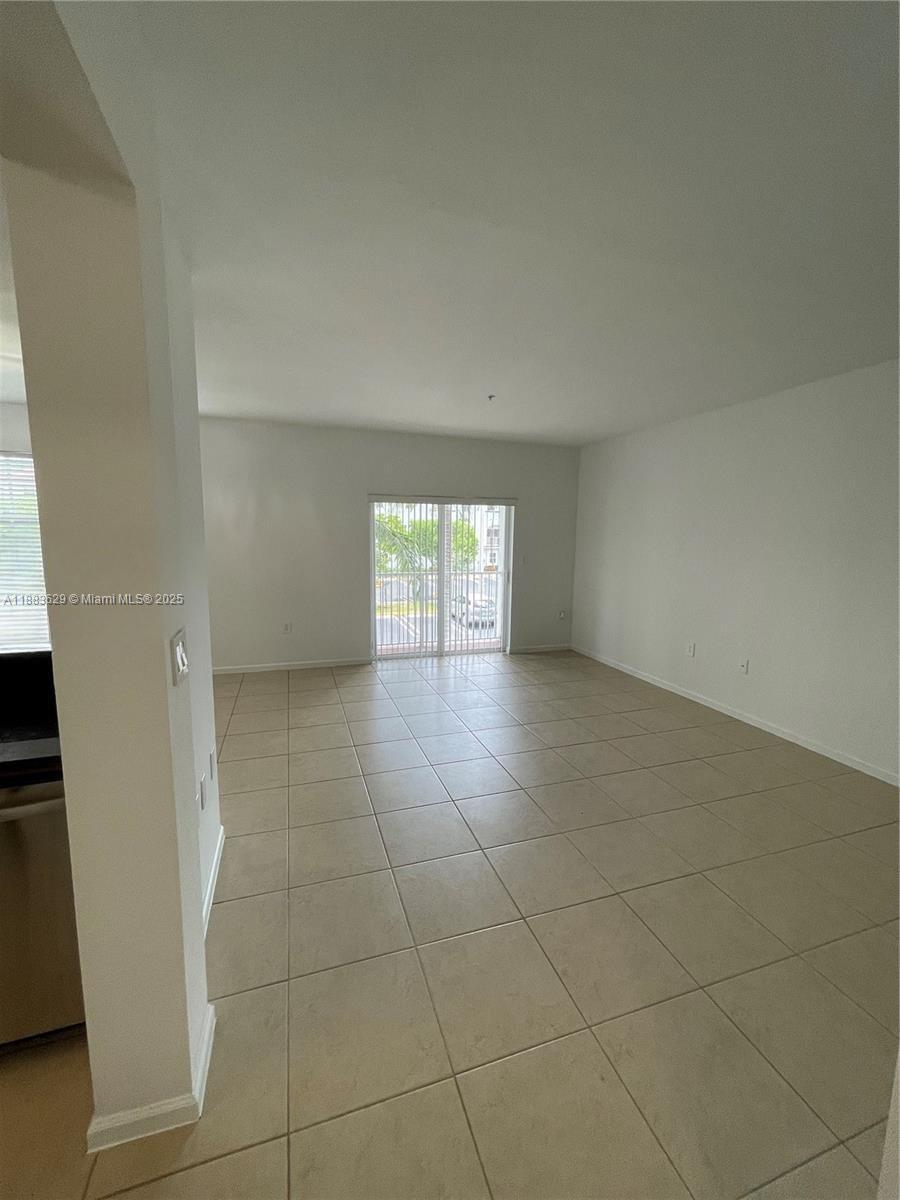 ST MAARTEN AT GRAND BAY C - Residential Lease