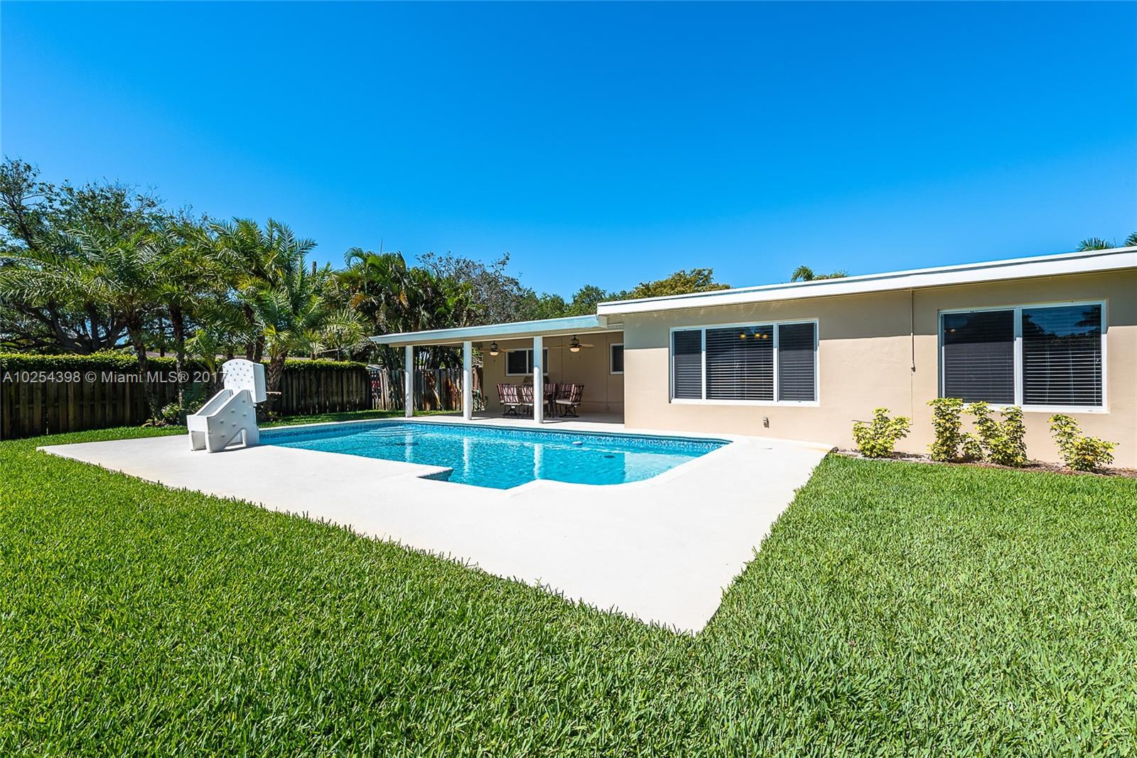 PLANTATION GARDENS 4TH SE - Residential