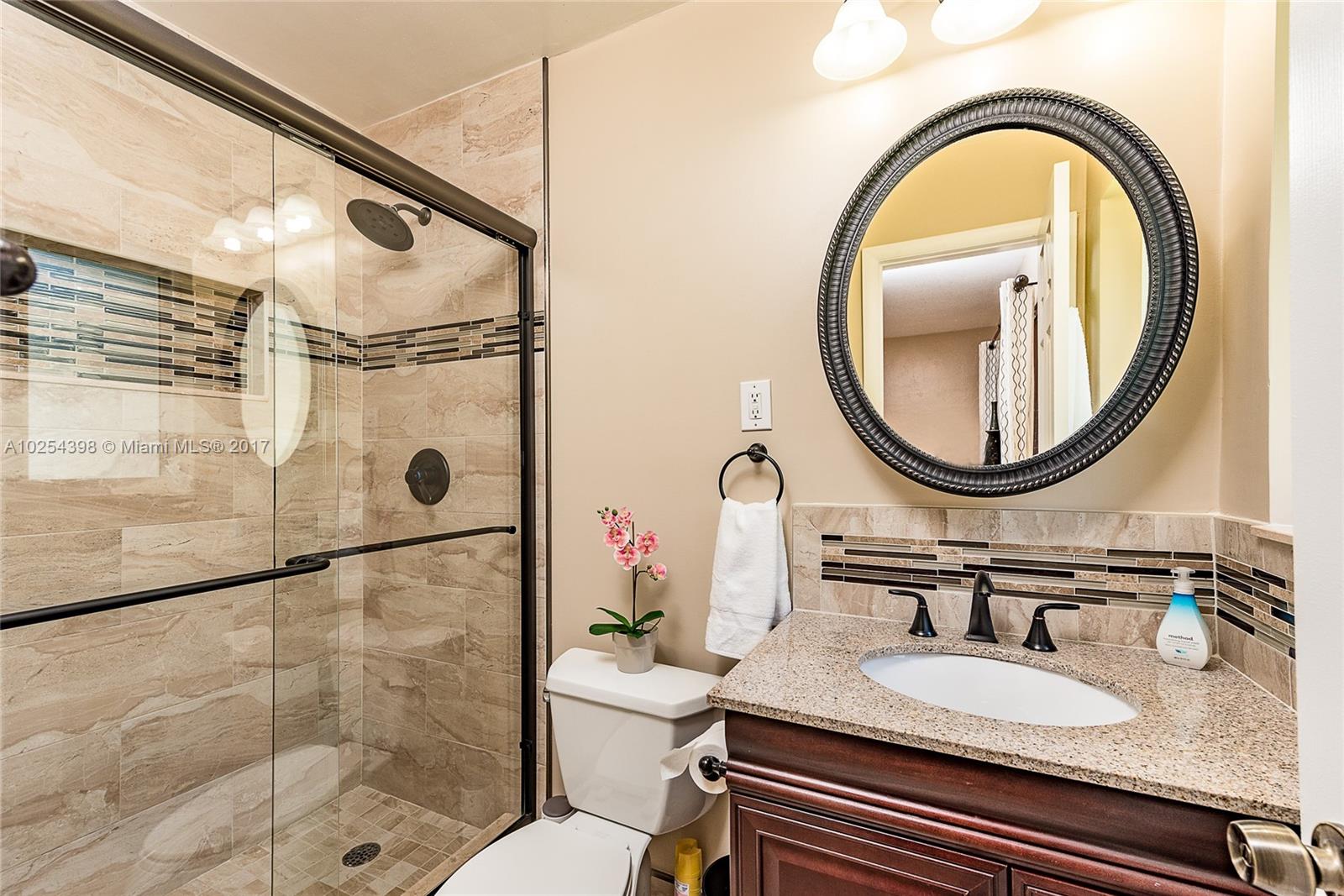 PLANTATION GARDENS 4TH SE - Residential