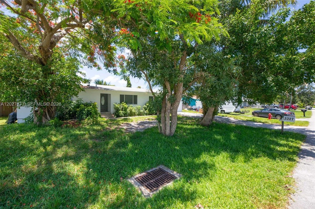 Photo of 3327 Sapphire Rd, Lake Worth, FL 33462 (MLS # A12027373)