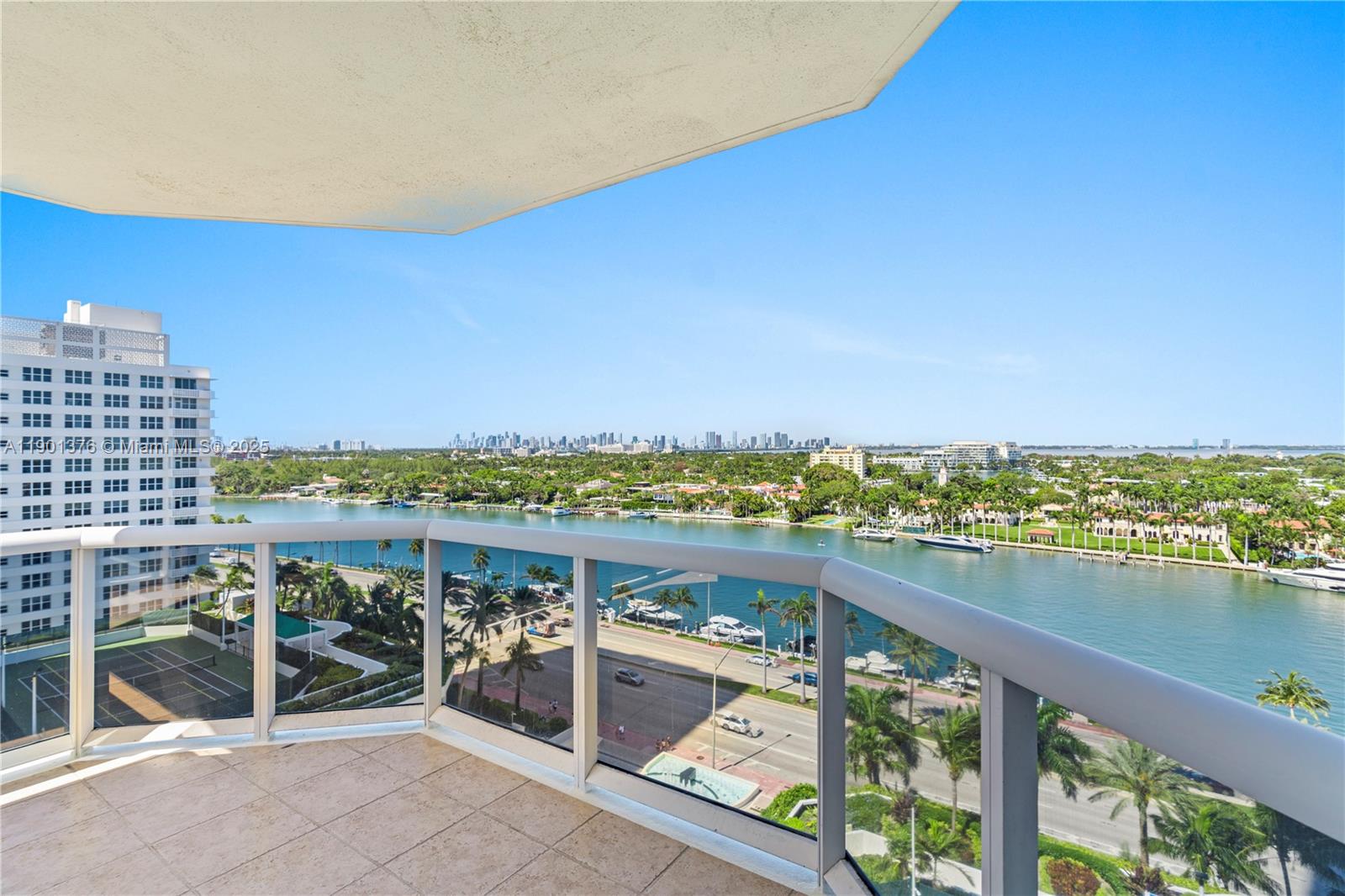 BLUE DIAMOND CONDO - Residential