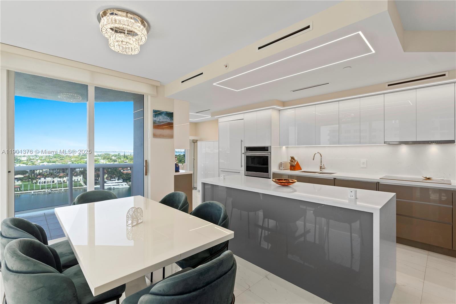 BLUE DIAMOND CONDO - Residential