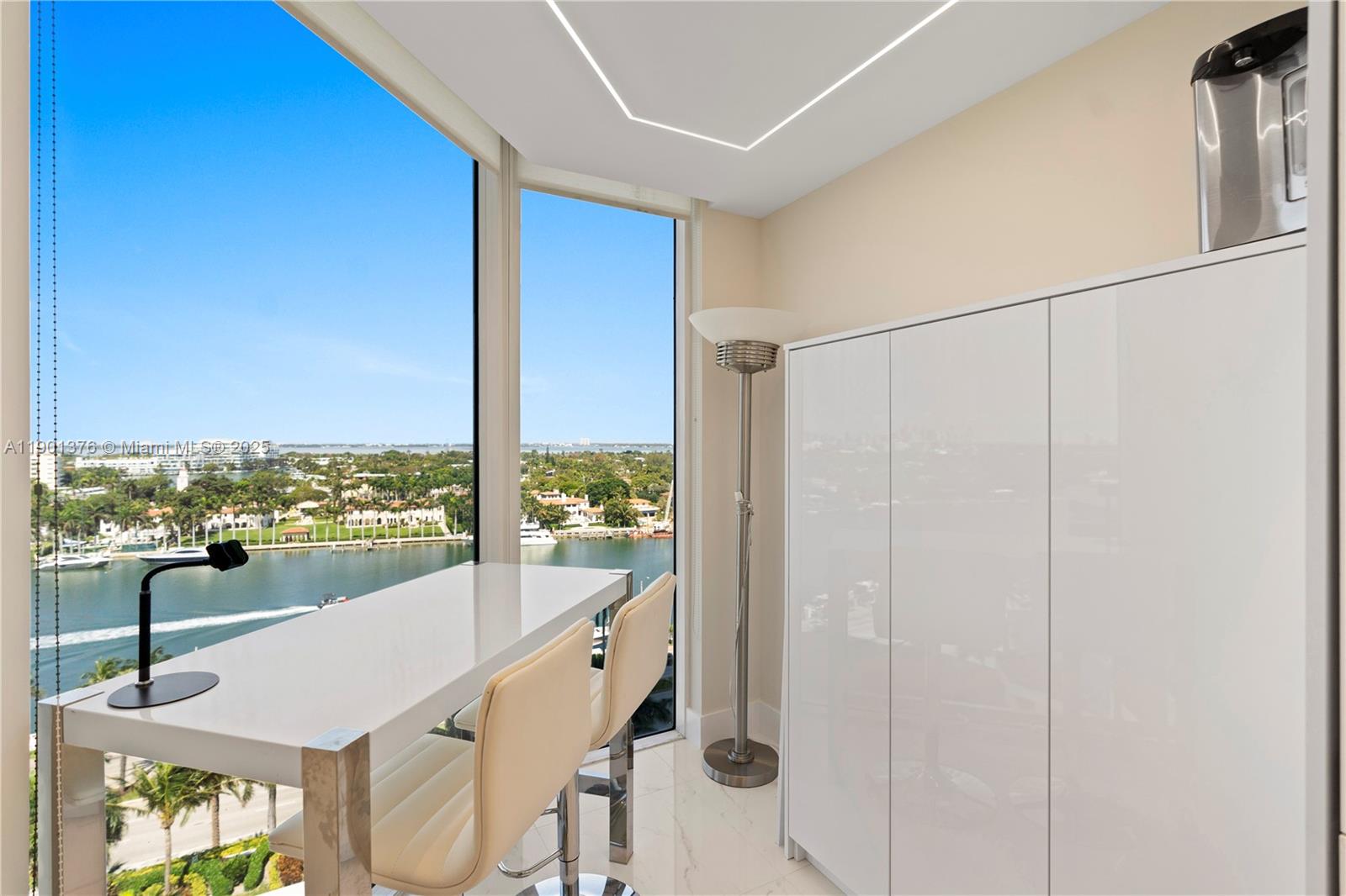 BLUE DIAMOND CONDO - Residential