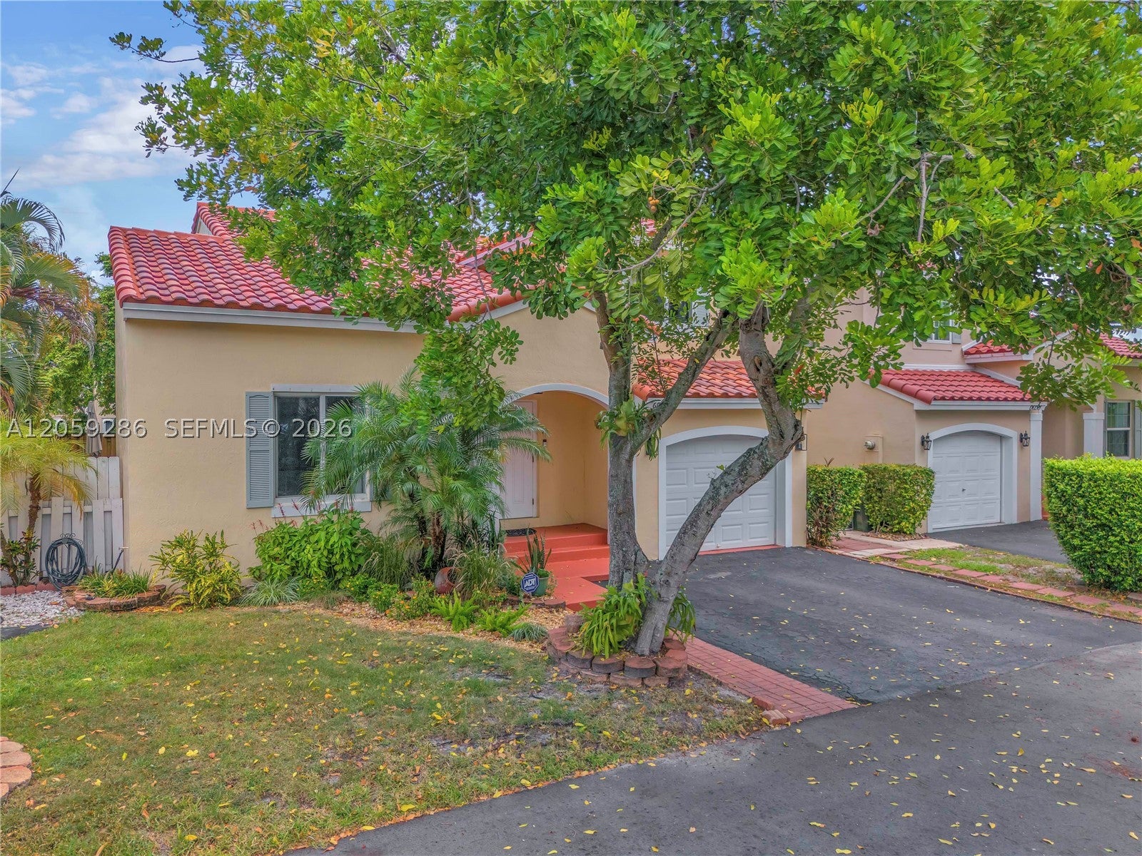 6040 NW 44th Lane