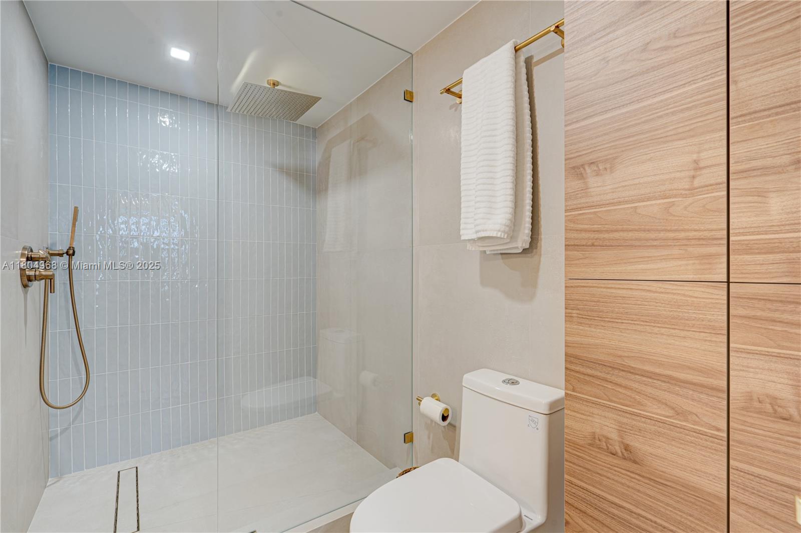 RENAISSANCE OF POMPANO BE - Residential Lease