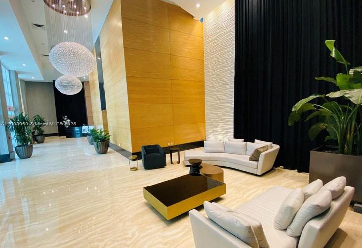 THE PLAZA 901 BRICKELL CO - Residential