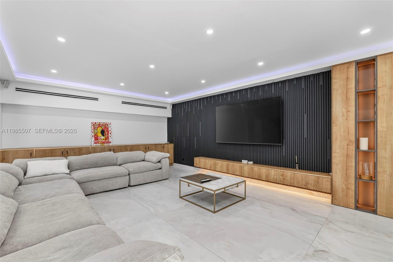 RIVERLAND MANORS - Residential