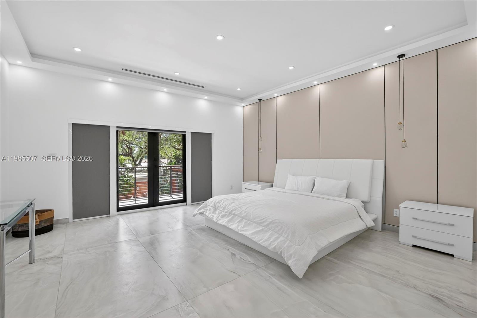 RIVERLAND MANORS - Residential