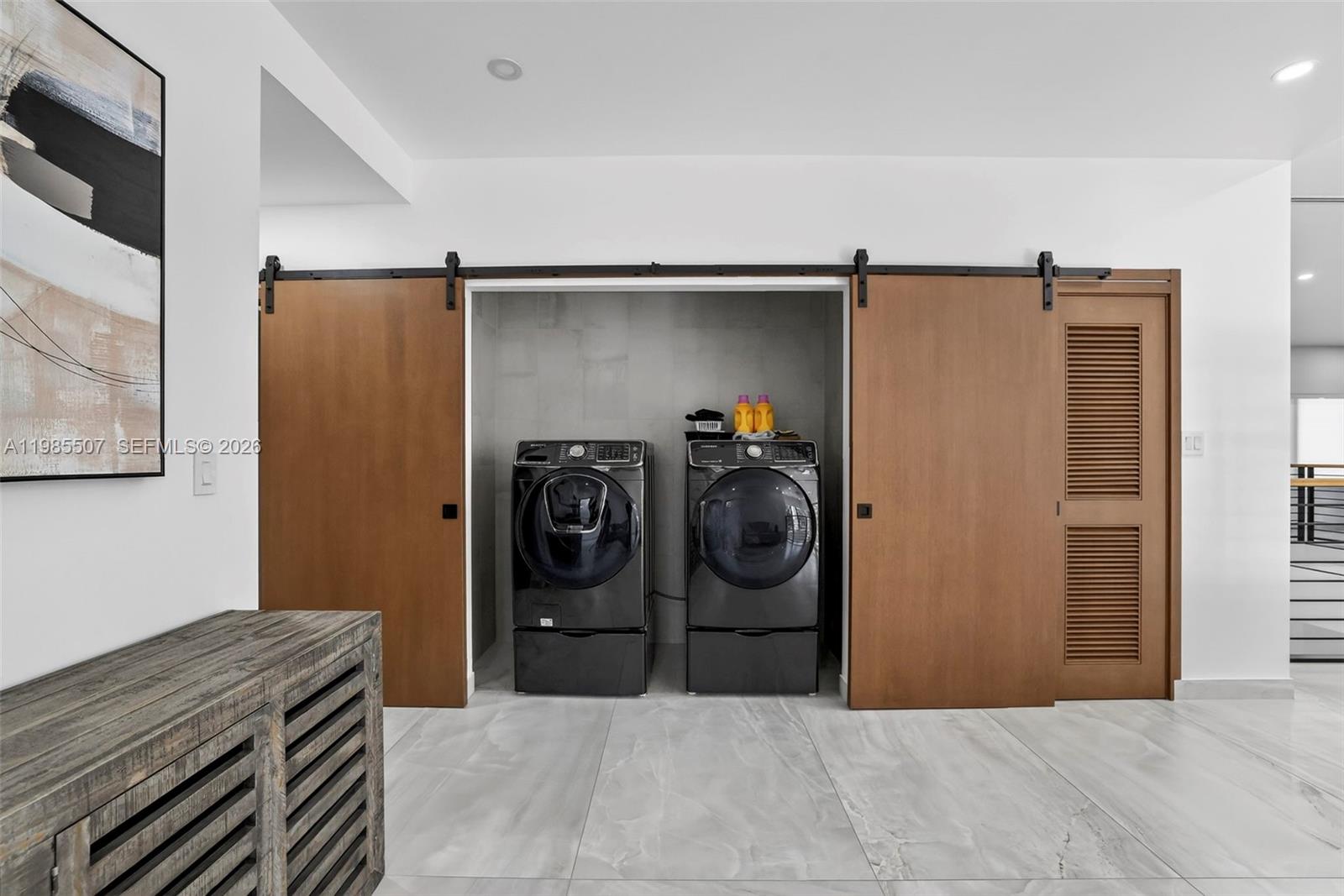 RIVERLAND MANORS - Residential