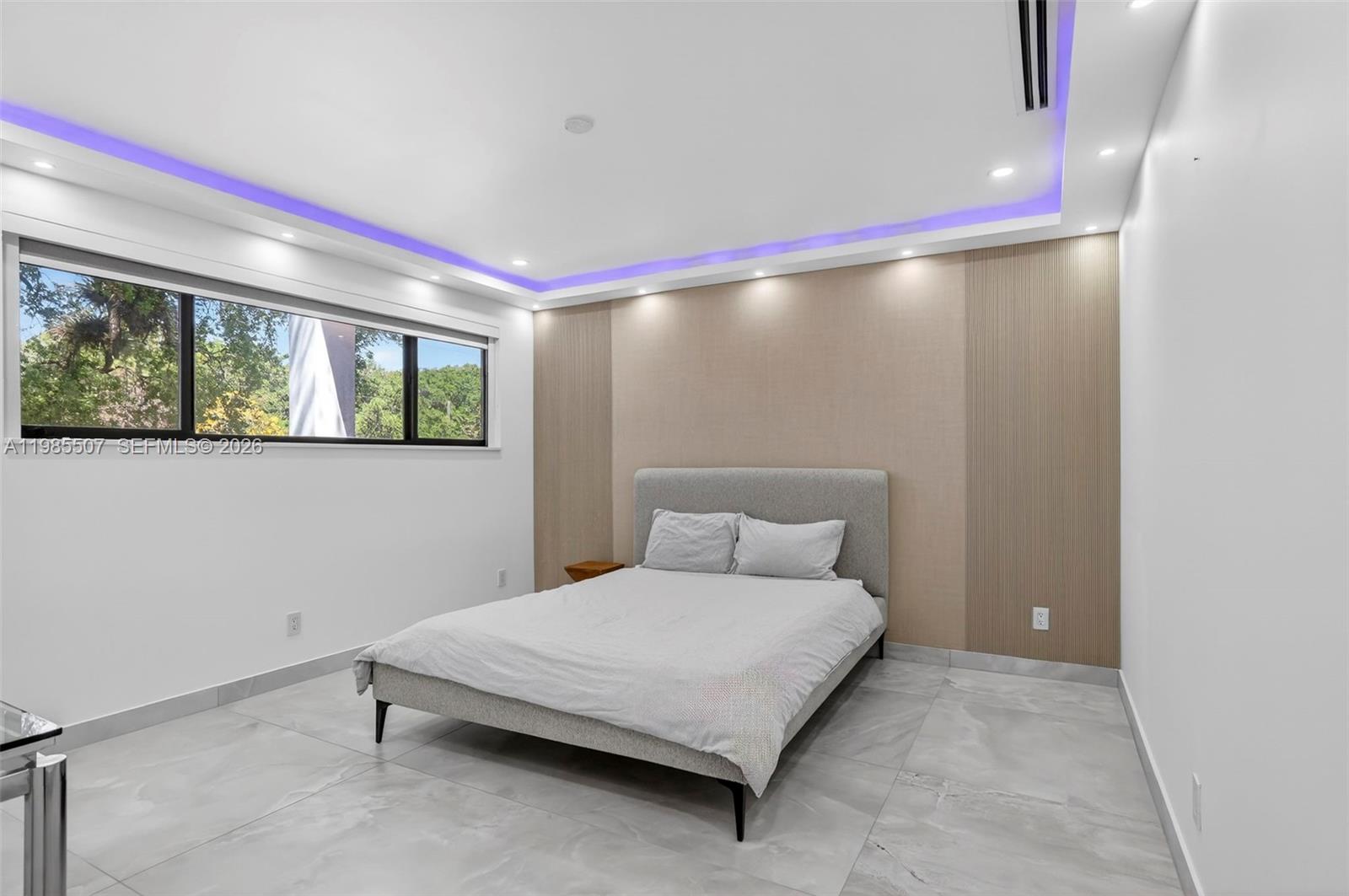 RIVERLAND MANORS - Residential