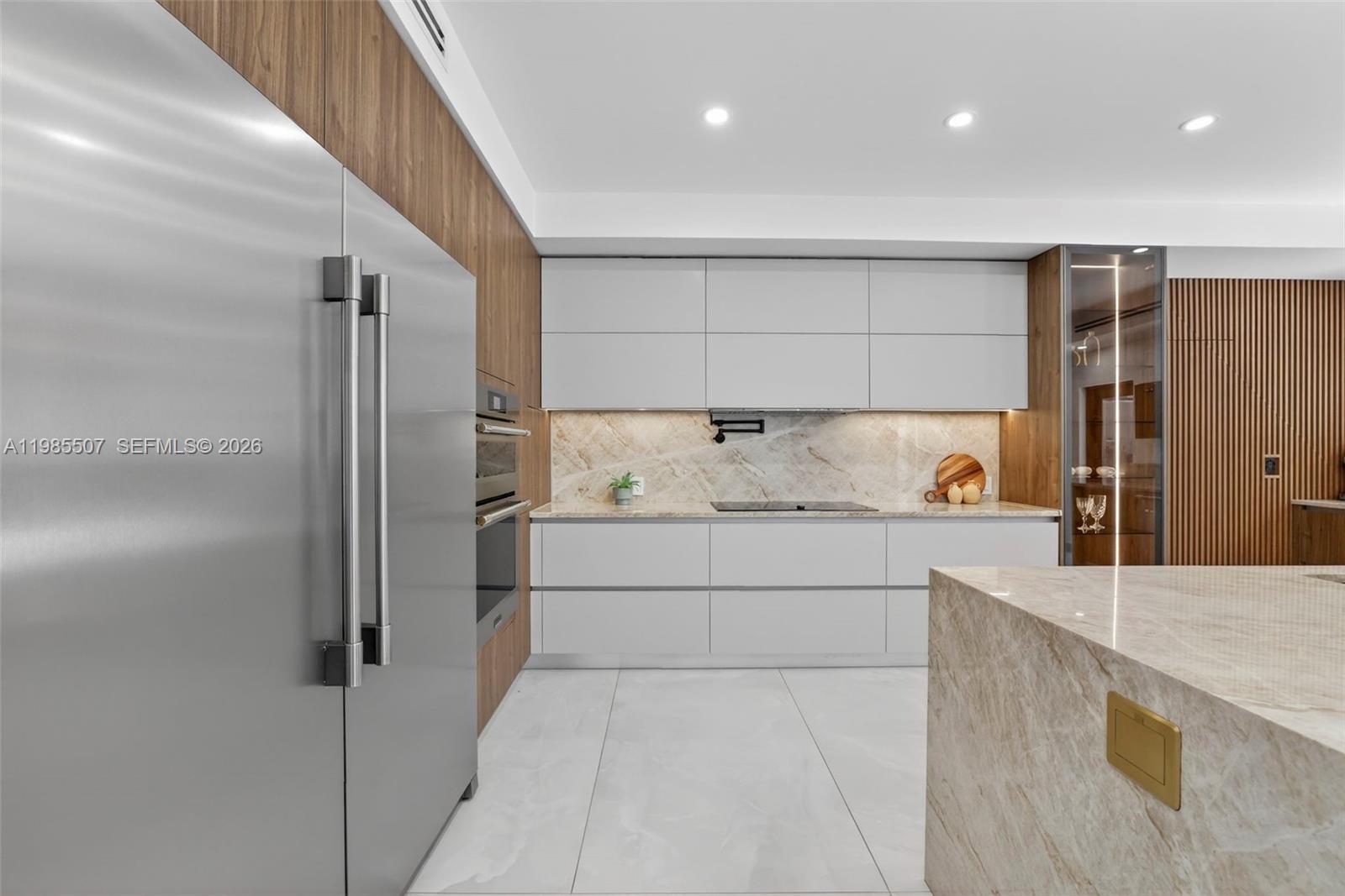 RIVERLAND MANORS - Residential