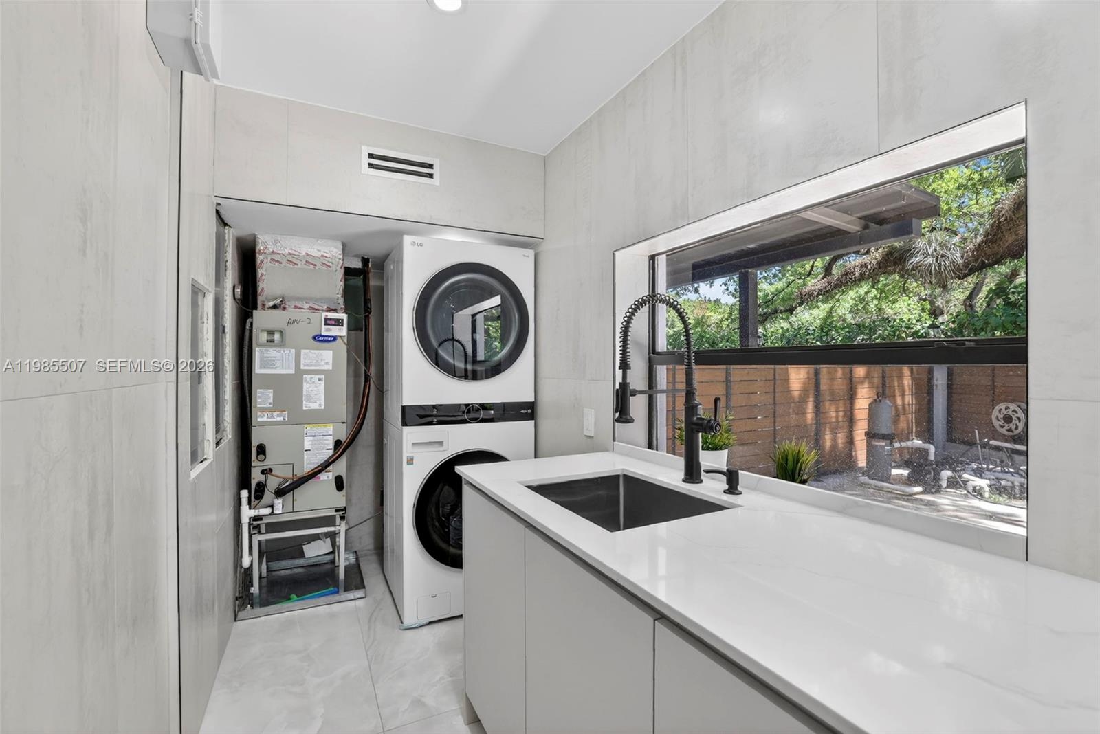 RIVERLAND MANORS - Residential