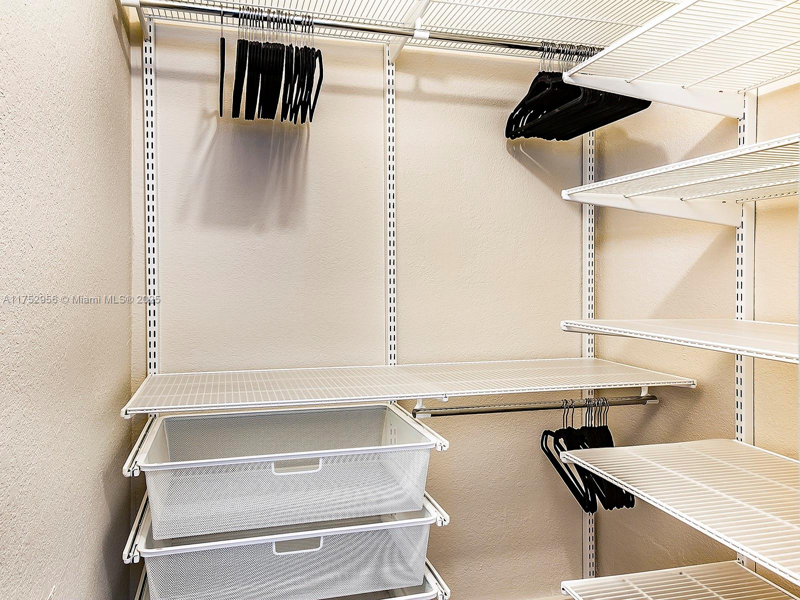 518 Condo 518 Euclid Av - Residential