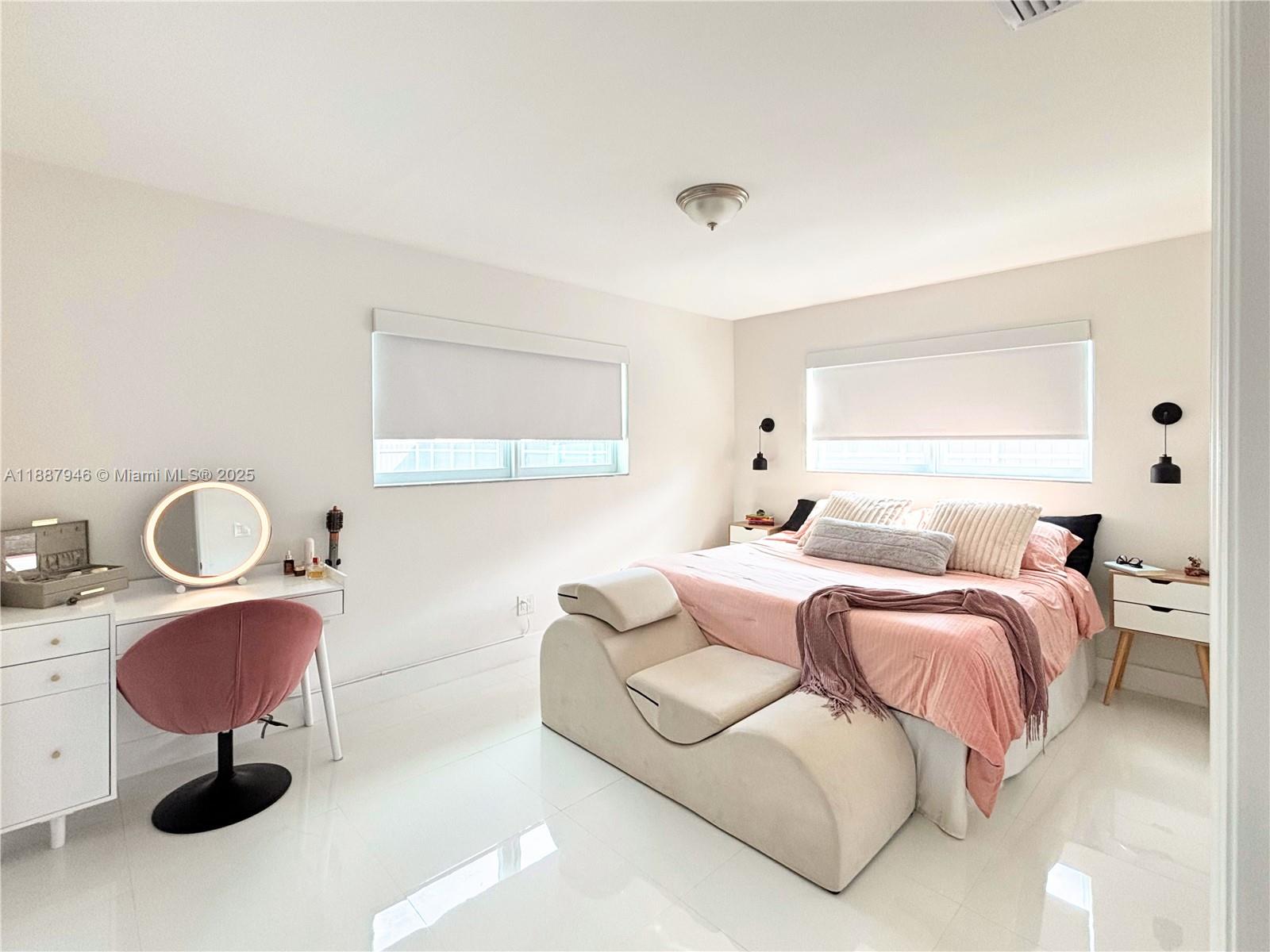 PINE TREE MANOR SEC 1 - Residential