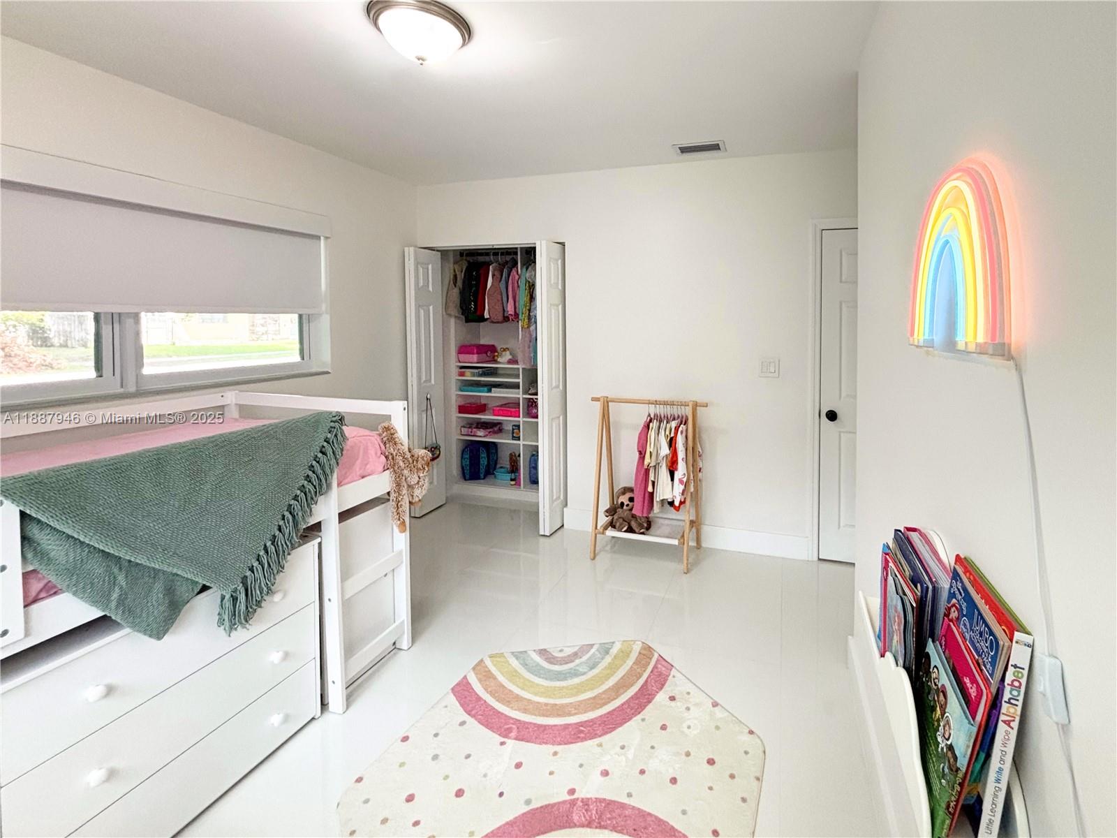 PINE TREE MANOR SEC 1 - Residential