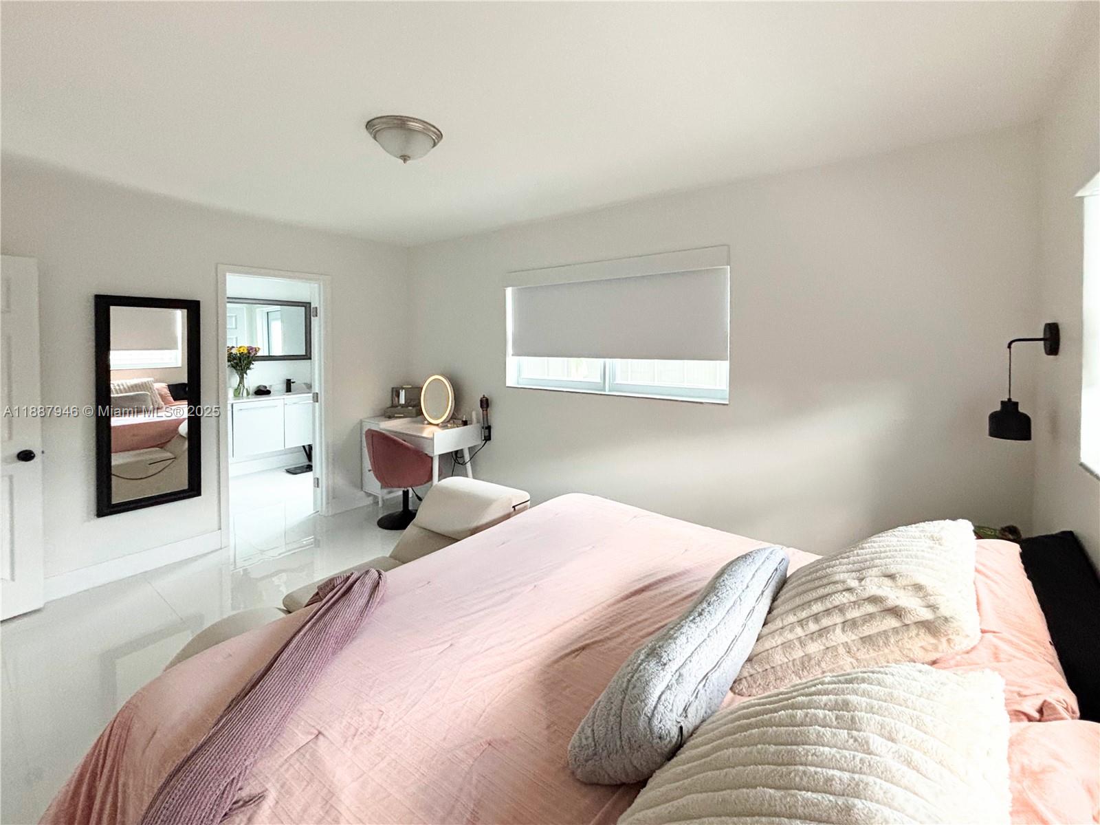 PINE TREE MANOR SEC 1 - Residential