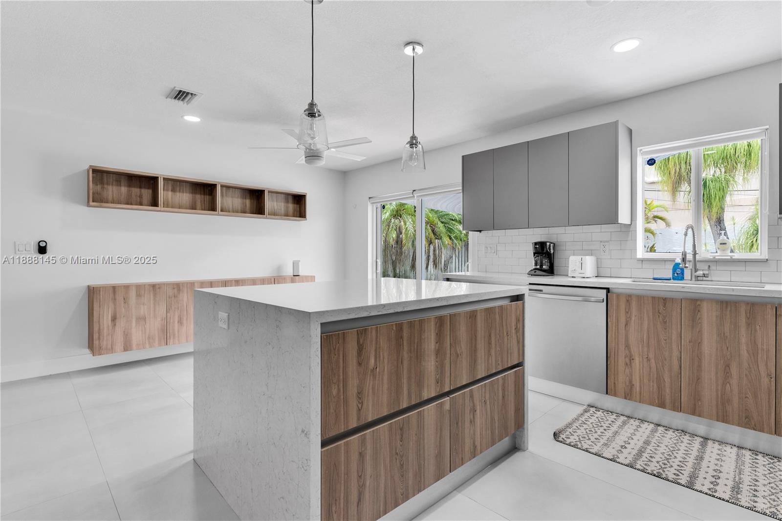 BOULEVARD ESTATES AMEN - Residential