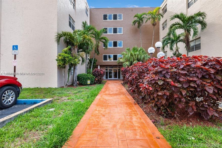 Spacious 1 bedroom, 1,5 baths unit with 989 sqft in Coral Gate East condo; good size walk-in closet, recently installed high traffic laminated floors. Balcony overlooking Pool area, Tennis courts and Clubhouse. Great location: close to schools, expressways, shops and the Miami Lakes area. Excellent for investment or owner occupied. A must see!