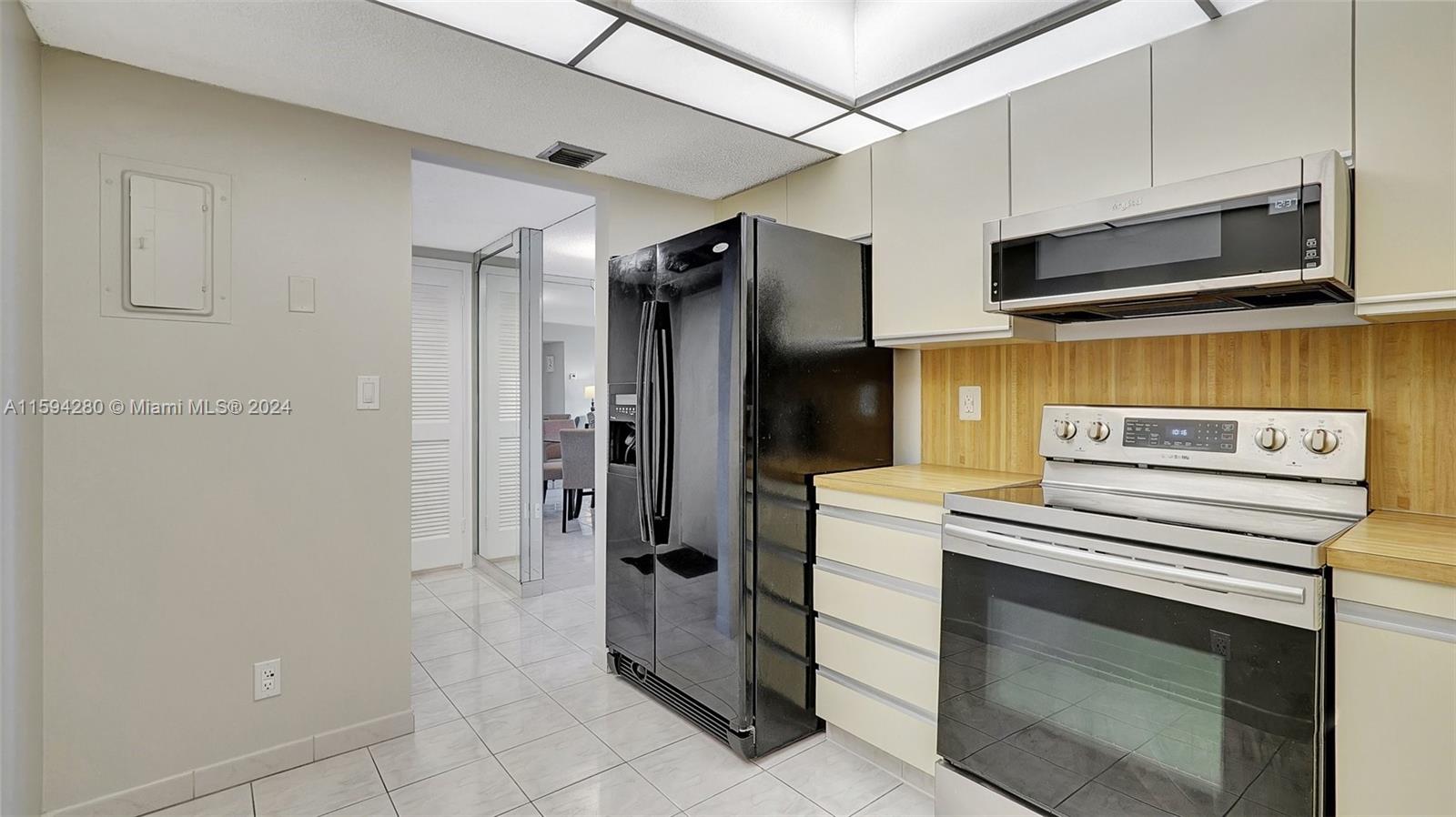 OLYMPUS CONDO PHASE - Residential