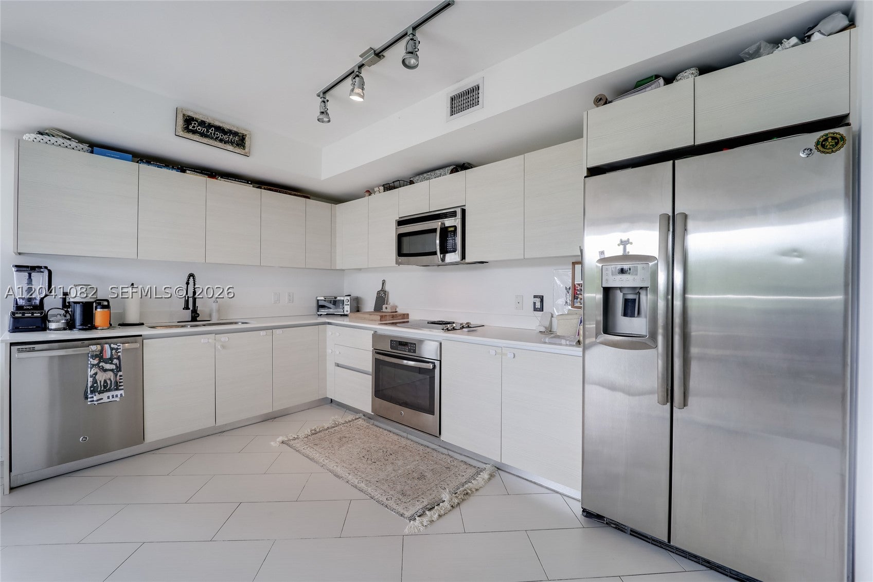 4250 Biscayne Blvd 301
