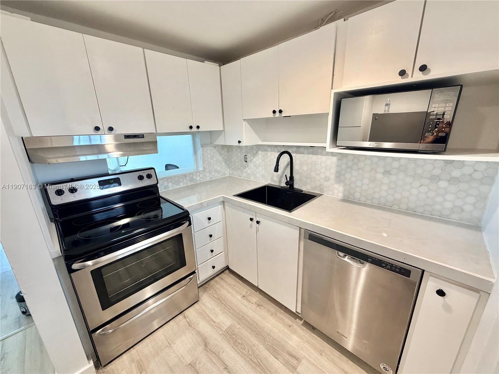 POINT EAST ONE CONDO-BLDG - Residential Lease