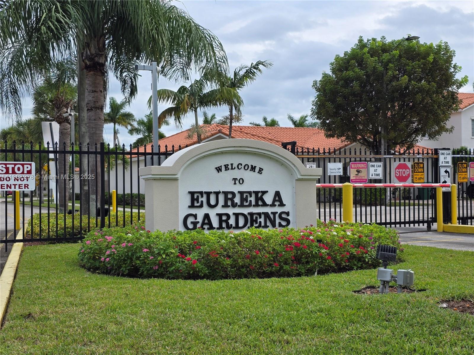 EUREKA PALM GARDEN - Residential