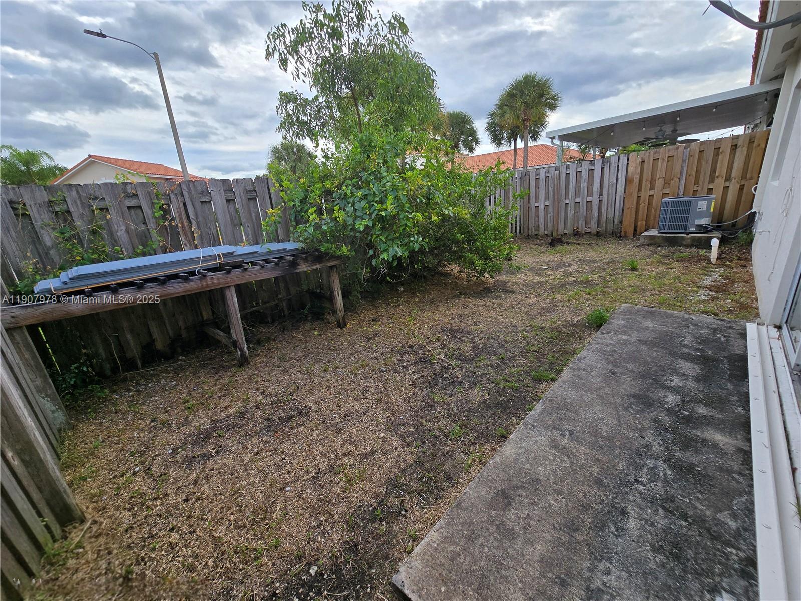 EUREKA PALM GARDEN - Residential