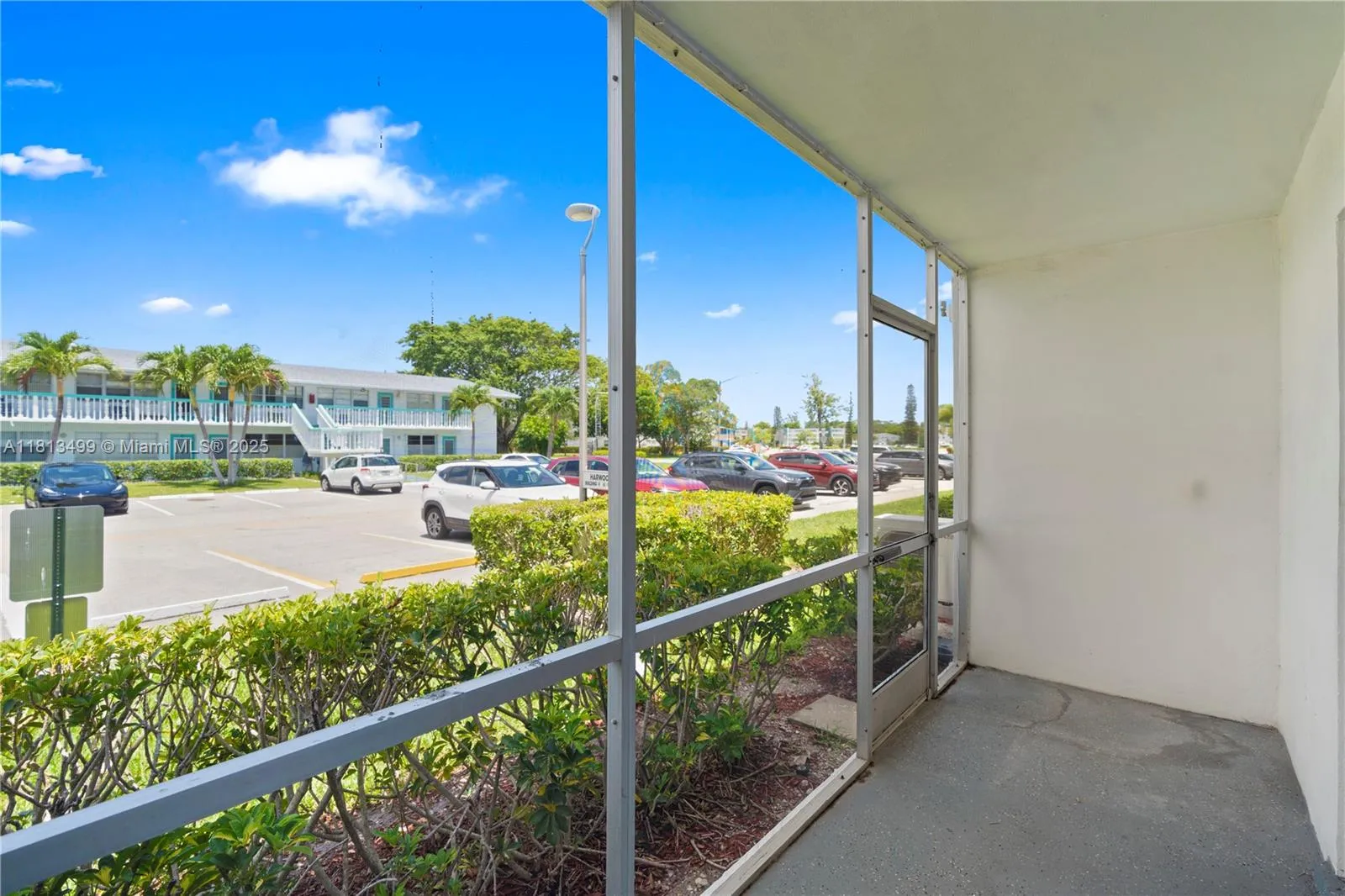 Deerfield Beach, Florida 33442, United States, 1 Bedroom Bedrooms, ,1 BathroomBathrooms,Residential,Active,142486