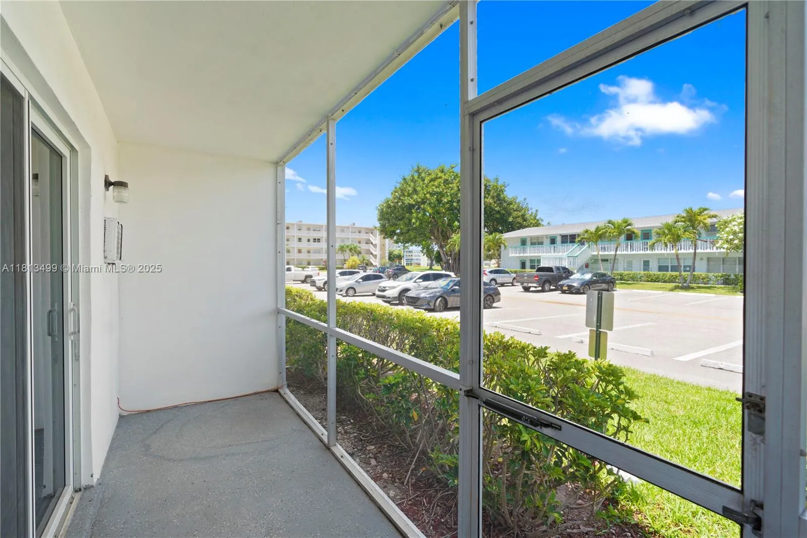 Deerfield Beach, Florida 33442, United States, 1 Bedroom Bedrooms, ,1 BathroomBathrooms,Residential,Active,142486